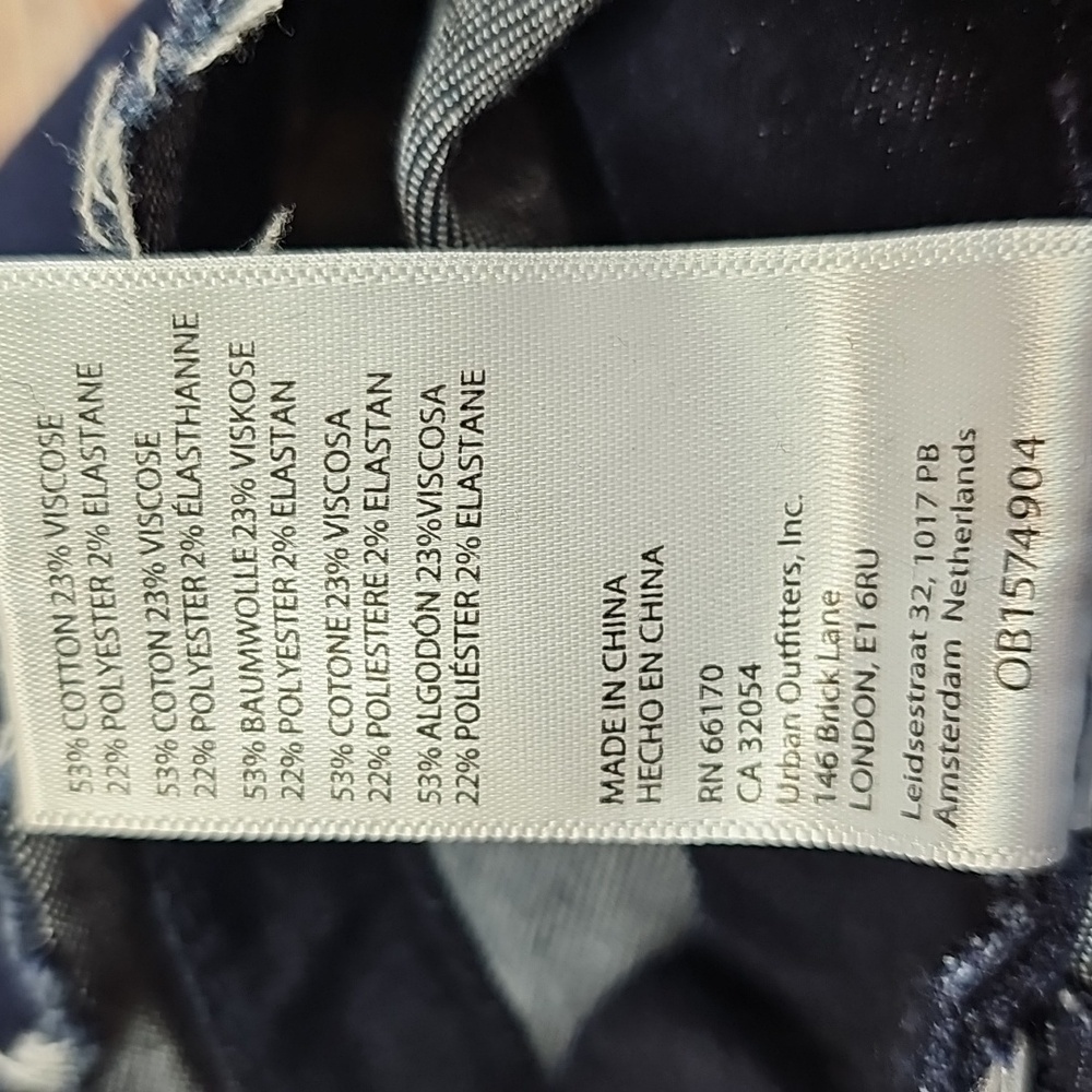 NWT URBAN OUTFITTERS LOW-RISE RUCHED FRONT RAW HEM DENIM STRETCH MINI SKIRT - Picture 11 of 12